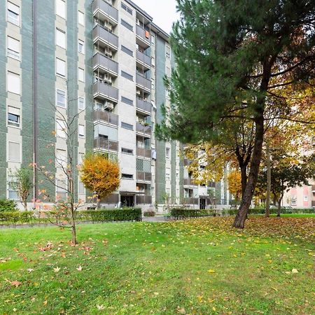 Bonola M1 Bright & Functional Flat Apartment Milan Exterior photo
